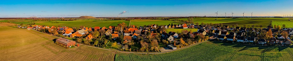 Luftaufnahme von Wirringen im Herbst